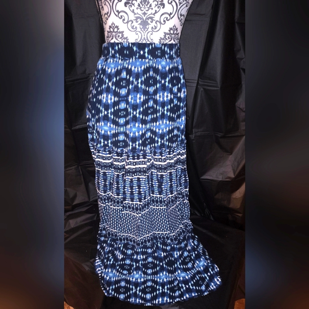 Elegant Blue Patterned Women's Skirt